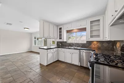 4746 Kinglet Street, Houston, TX 77035 - Photo 19