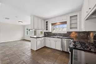 4746 Kinglet St, Houston, TX 77035 - Photo 19