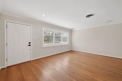 4746 Kinglet Street, Houston, TX 77035 - Photo 3