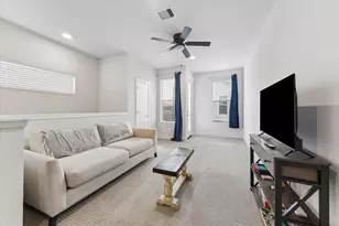 508 W Donovan St, Houston, TX 77091 - Photo 9
