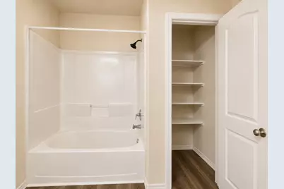 9735 Raisbeck, Houston, TX 77044 - Photo 9