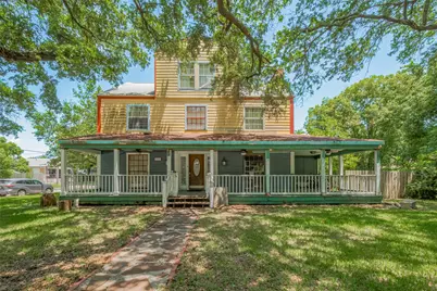 230 9th Avenue N, Texas City, TX 77590 - Photo 1