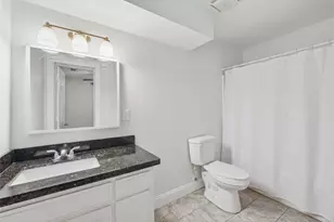 915 S 13th St, Nederland, TX 77627 - Photo 31