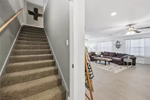 915 S 13th St, Nederland, TX 77627 - Photo 21