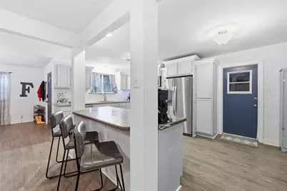 915 S 13th Street, Nederland, TX 77627 - Photo 7