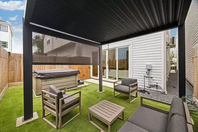 826 Nadine Street, Houston, TX 77009 - Photo 3