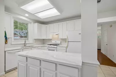 88 Laughing Brook Court, The Woodlands, TX 77380 - Photo 7