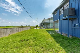 12928 John Reynolds Rd, Galveston, TX 77554 - Photo 5
