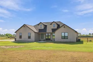 300 Ridgeview Dr, Cat Spring, TX 78933 - Photo 3