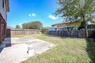 10814 Orchard Springs Drive, Houston, TX 77067 - Photo 35