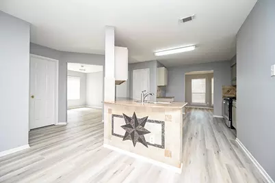 10814 Orchard Springs Drive, Houston, TX 77067 - Photo 9