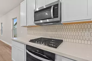 12199 Ridge Top Dr, Conroe, TX 77304 - Photo 5