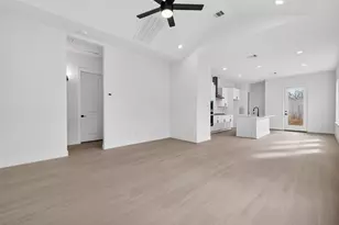 4340 Avron Dr, Stafford, TX 77477 - Photo 7