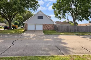 1022 Grace St, Deer Park, TX 77536 - Photo 3