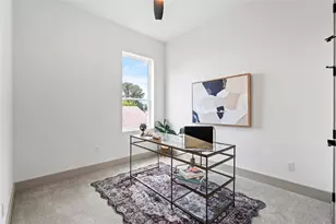 2948 Pitzlin St, Houston, TX 77023 - Photo 17