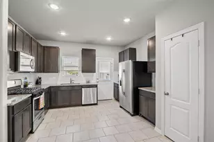 25735 Boxwood Hedge Ln, Tomball, TX 77375 - Photo 11