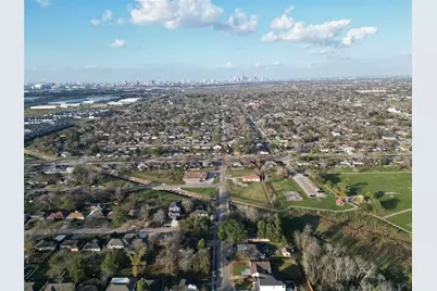 10842 Fairland Drive, Houston, TX 77051 - Photo 3