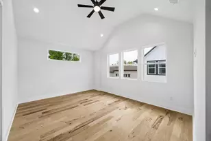 424 Sikes St, Houston, TX 77018 - Photo 5