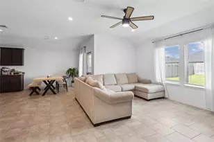 7510 Carson Ct, Rosharon, TX 77583 - Photo 7