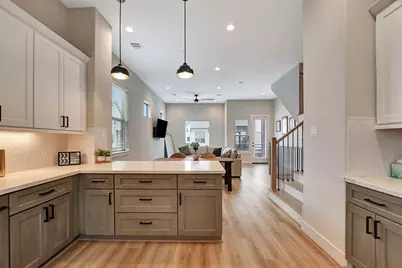 3704 Creekmont Green Lane, Houston, TX 77091 - Photo 9