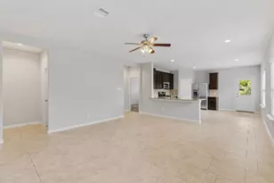 12123 Parade Park Pl, Houston, TX 77047 - Photo 11