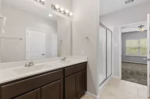 12123 Parade Park Pl, Houston, TX 77047 - Photo 17