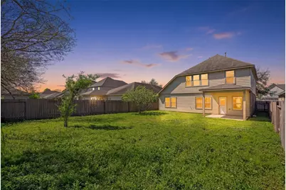 8530 E Highlands Crossing, Highlands, TX 77562 - Photo 17