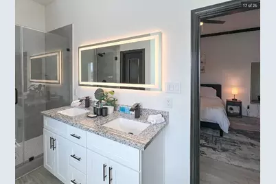 3407 Sakowitz Street #B, Houston, TX 77026 - Photo 7