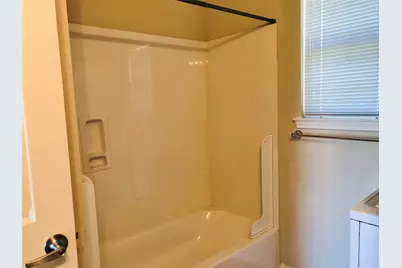 2512 S Houston Avenue, Humble, TX 77396 - Photo 9