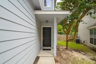 46 E Stedhill Loop, Conroe, TX 77384 - Photo 3