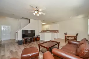 46 E Stedhill Loop, Conroe, TX 77384 - Photo 7