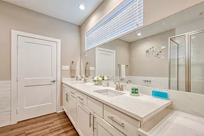 882 Fortune St Street, Houston, TX 77088 - Photo 7