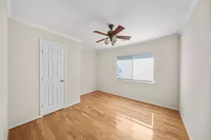 3411 Farnham Cir, Pearland, TX 77584 - Photo 11