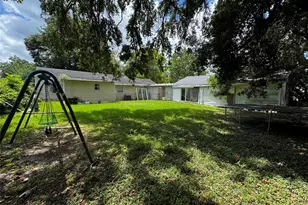 225 Beatrice St, La Marque, TX 77568 - Photo 9
