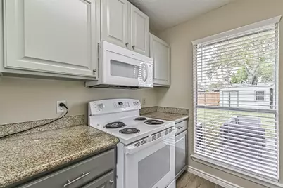 2512 Ironclad Drive, League City, TX 77573 - Photo 9