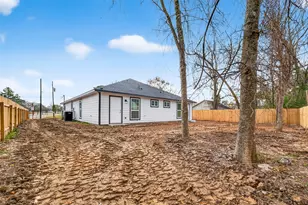 7725 Hoffman St, Houston, TX 77016 - Photo 19