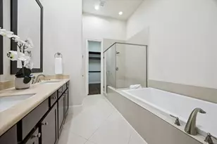 265 E 27th St, Houston, TX 77008 - Photo 13