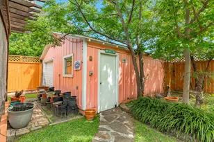 3911 Ave R 1/2, Galveston, TX 77550 - Photo 33