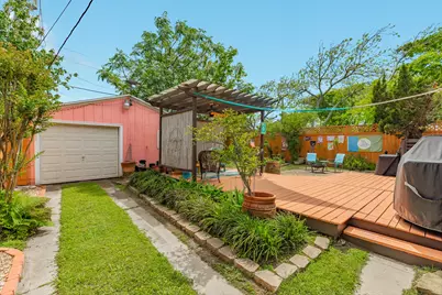 3911 Avenue R 1/2, Galveston, TX 77550 - Photo 29