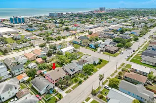 3911 Ave R 1/2, Galveston, TX 77550 - Photo 37