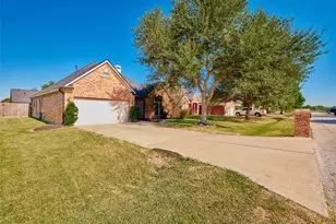 3818 Founders Dr, Needville, TX 77461 - Photo 3