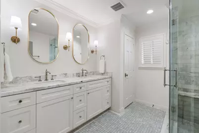 13727 Kingsride Lane, Houston, TX 77079 - Photo 17