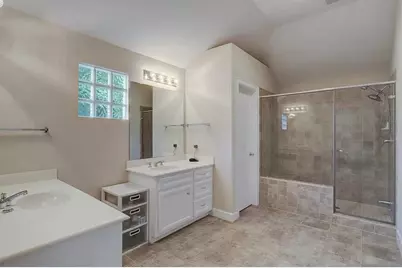 827 E 36th Street, Houston, TX 77022 - Photo 7