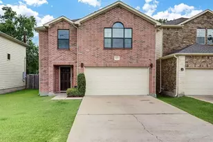 827 E 36th St, Houston, TX 77022 - Photo 1