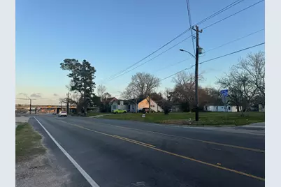 1921 W Main Street, Baytown, TX 77520 - Photo 3