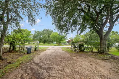 5027 Farmer Road, Alvin, TX 77511 - Photo 7