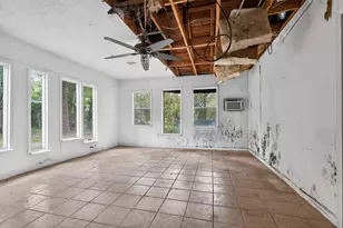 13917 Ambrose St, Houston, TX 77045 - Photo 19