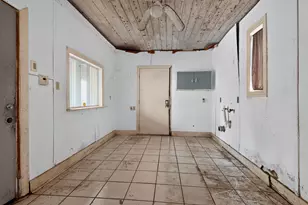 13917 Ambrose St, Houston, TX 77045 - Photo 25