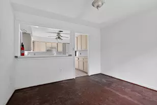 13917 Ambrose St, Houston, TX 77045 - Photo 7
