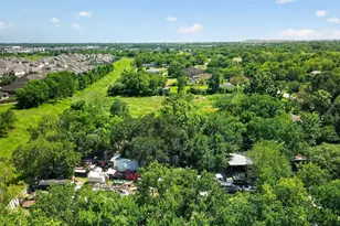 13917 Ambrose St, Houston, TX 77045 - Photo 41
